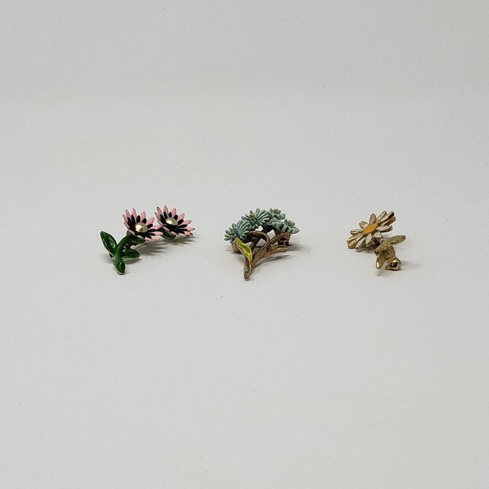 Vintage Spring Flower Brooch Trio